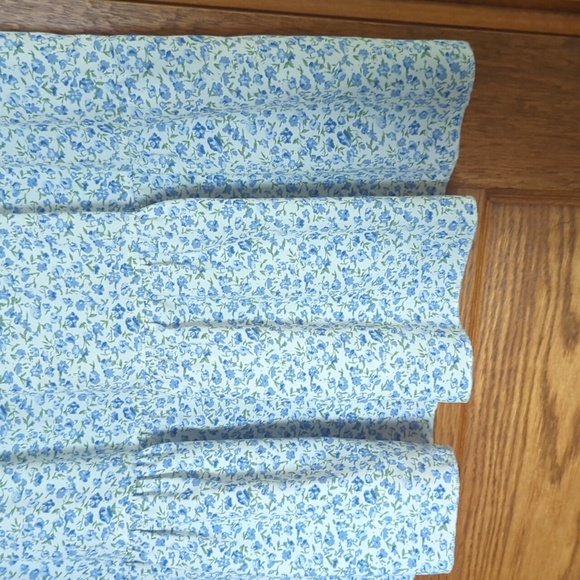 Shein Ditsy Floral Babydoll Short Sleeve Blouse Size M - Picture 3 of 7